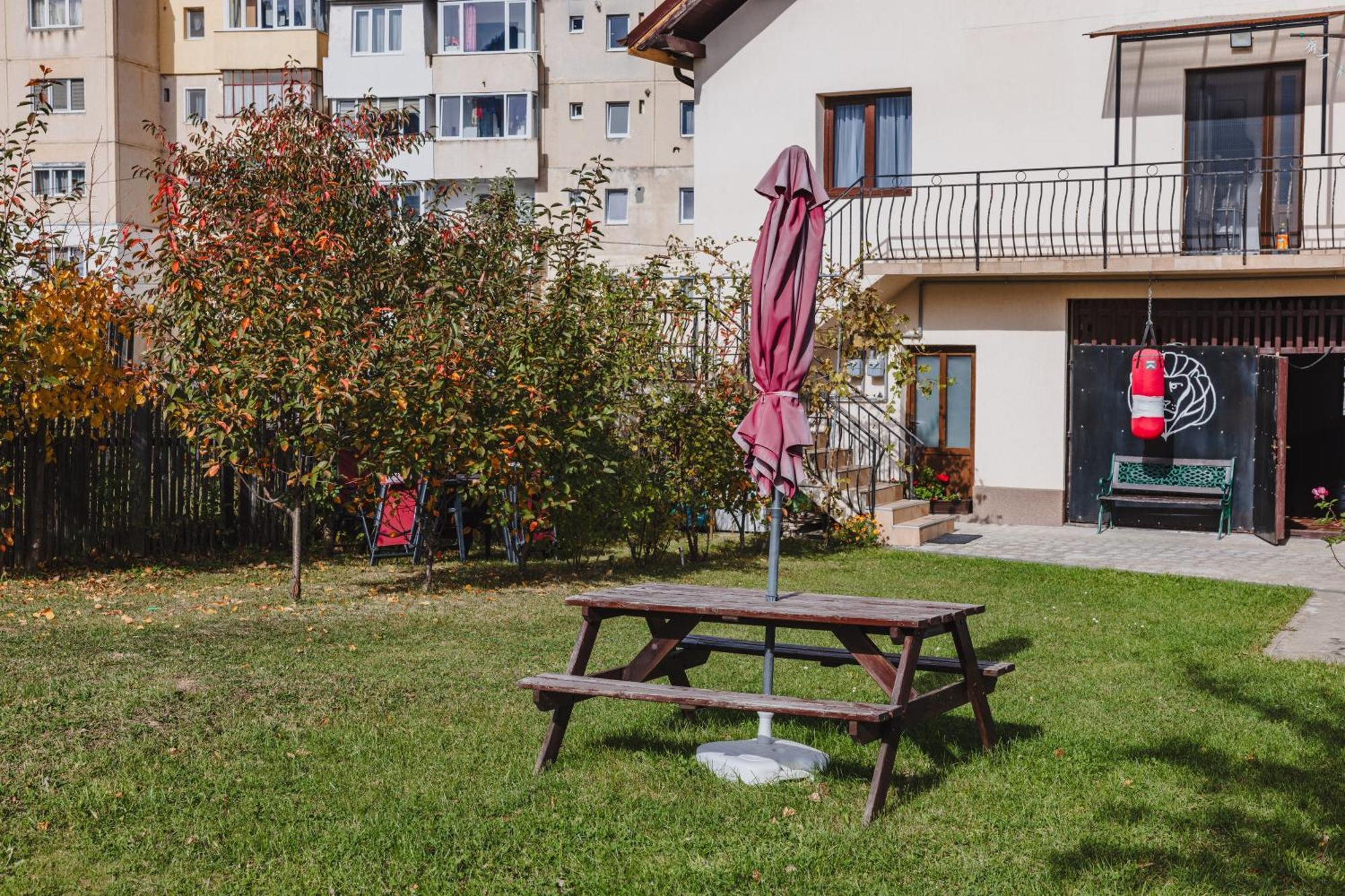 Cazare Zorilor Zarnesti Exterior photo